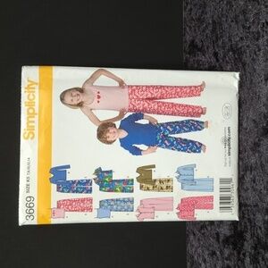 Simplicity 3669 K5 Uncut Sewing Pattern Kid's Pajamas Sz 7, 8, 10, 12, 14